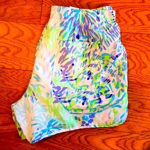 Lilly Pulitzer ocean trail short